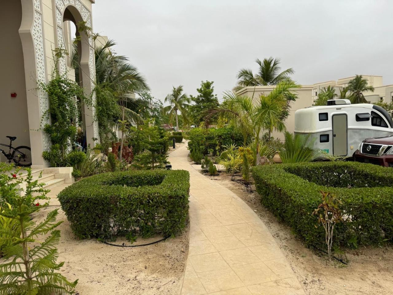 Villa Flh Khash VI Mntja Hoana Mtlh Ala Albrk Oalhdaek Ma'murah Exterior foto