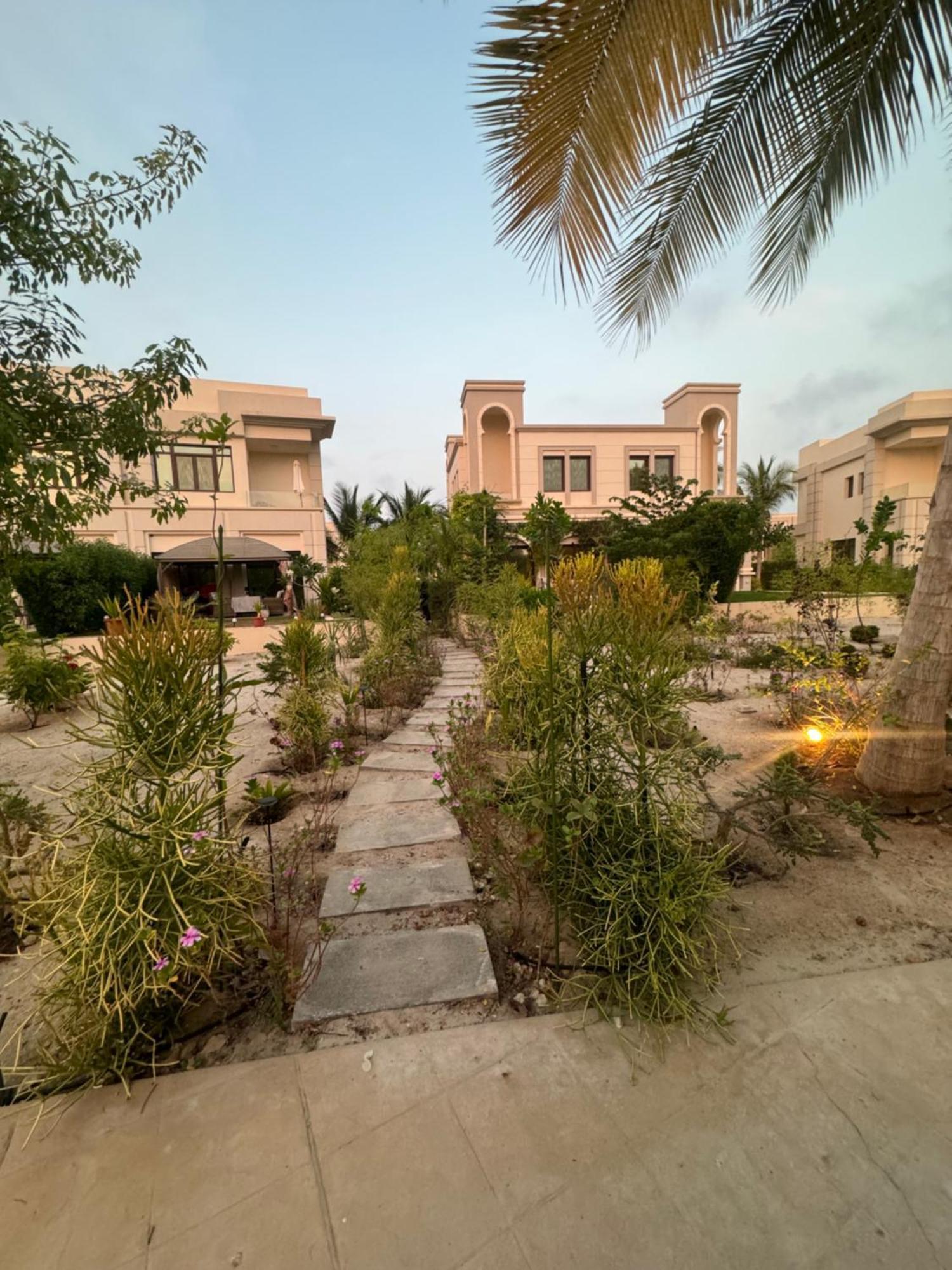 Villa Flh Khash VI Mntja Hoana Mtlh Ala Albrk Oalhdaek Ma'murah Exterior foto